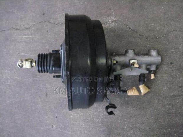 Mitsubishi Chariot Brake Booster/Master Cylinder