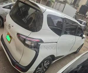 Toyota Sienta 2018 White