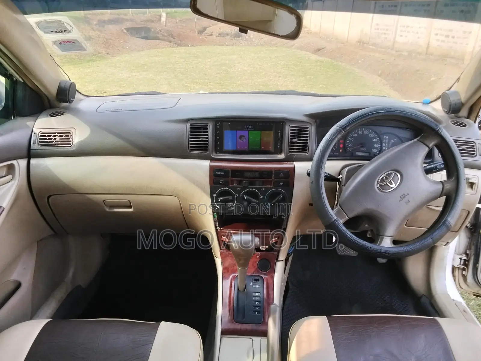 Toyota Corolla 2001 White