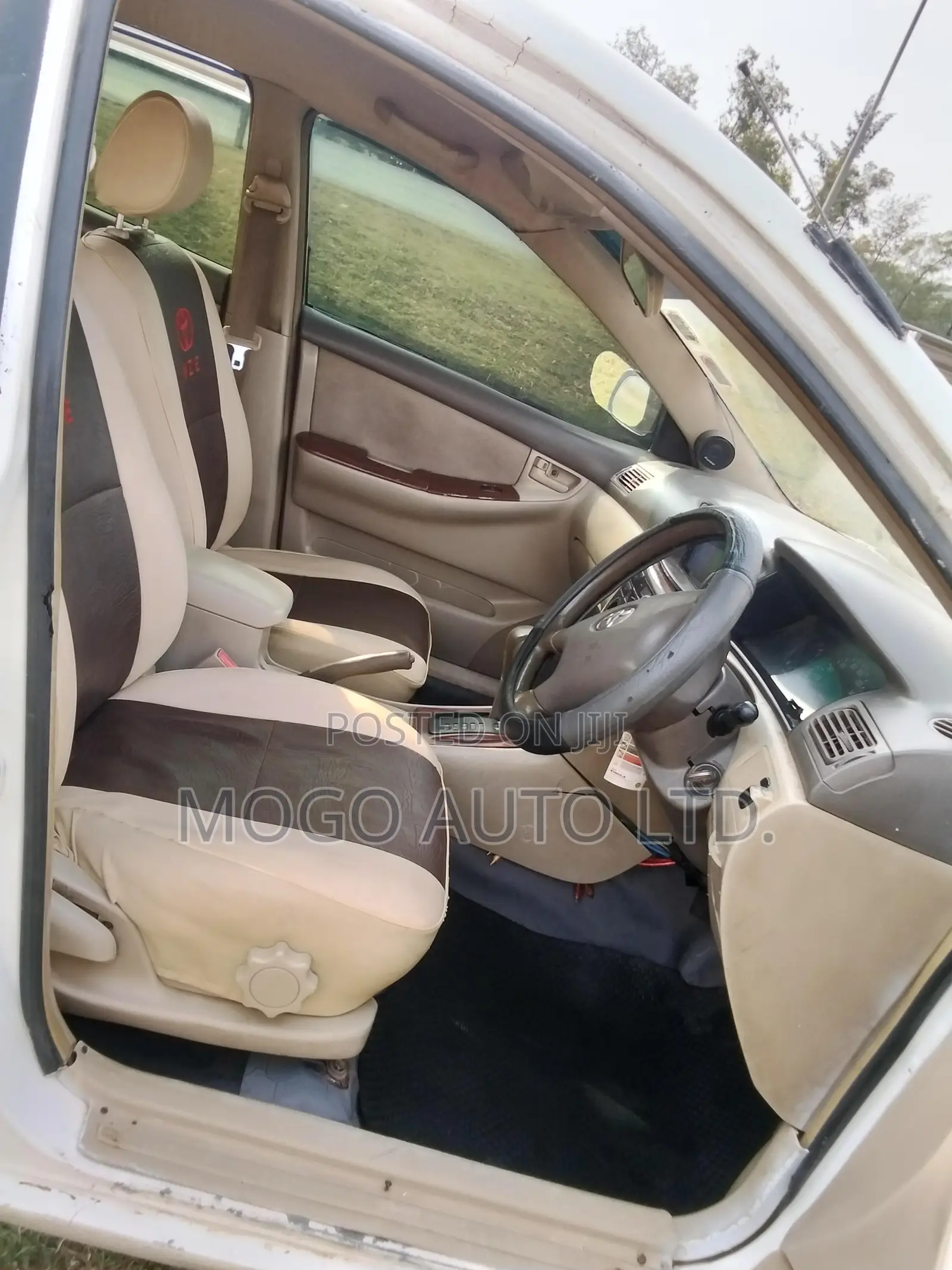 Toyota Corolla 2001 White