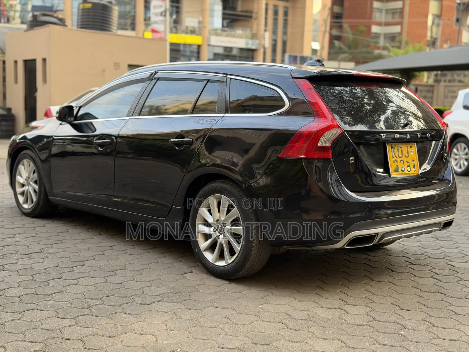 Volvo V60 T5 FWD 2015 Black