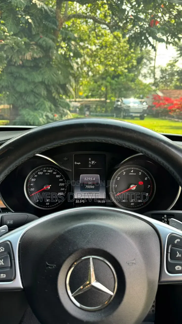 Mercedes-Benz C200 2015 White