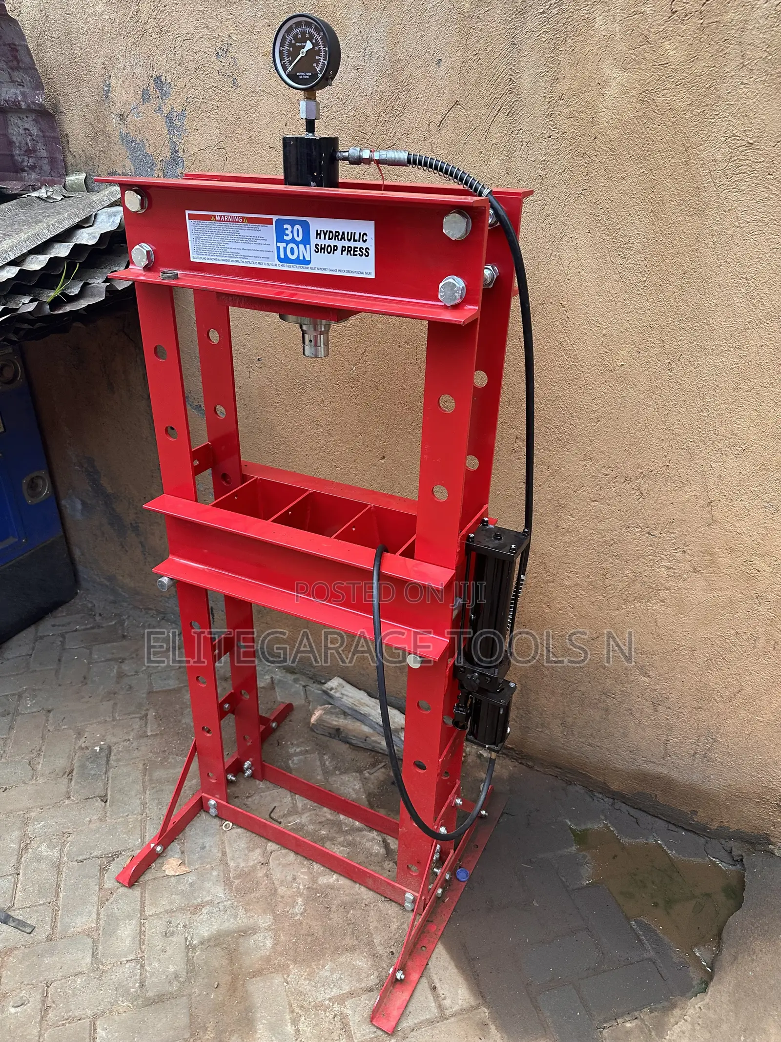 30tonne Pneumatic and Hydraulic Press