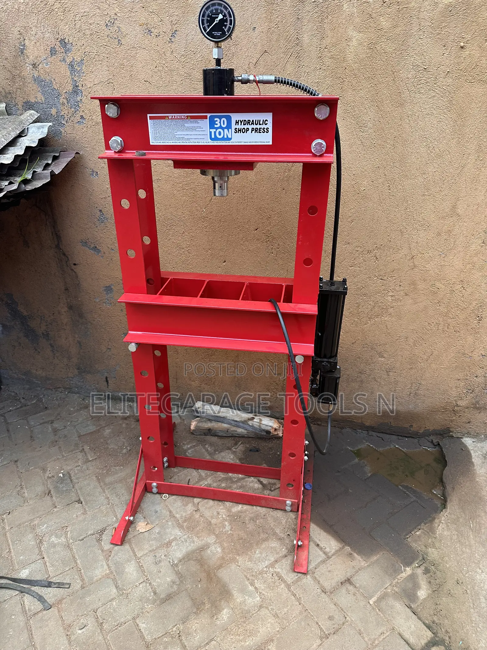 30tonne Pneumatic and Hydraulic Press