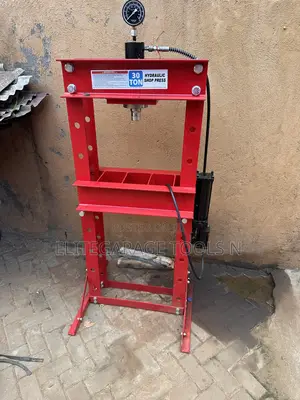 30tonne Pneumatic and Hydraulic Press