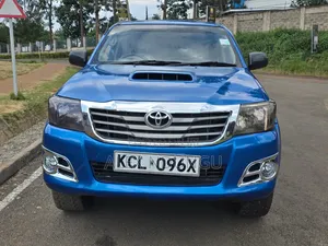 Toyota Hilux 2011 Blue