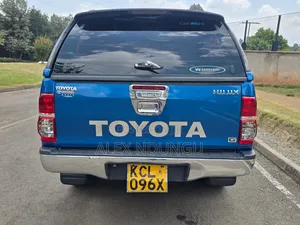 Toyota Hilux 2011 Blue