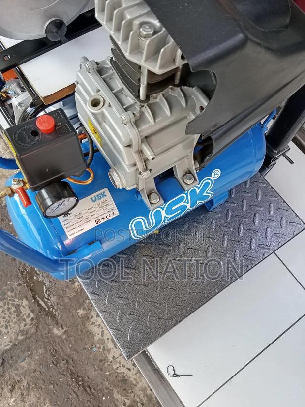 Usk Air Compressor Machine - thumbnail 2