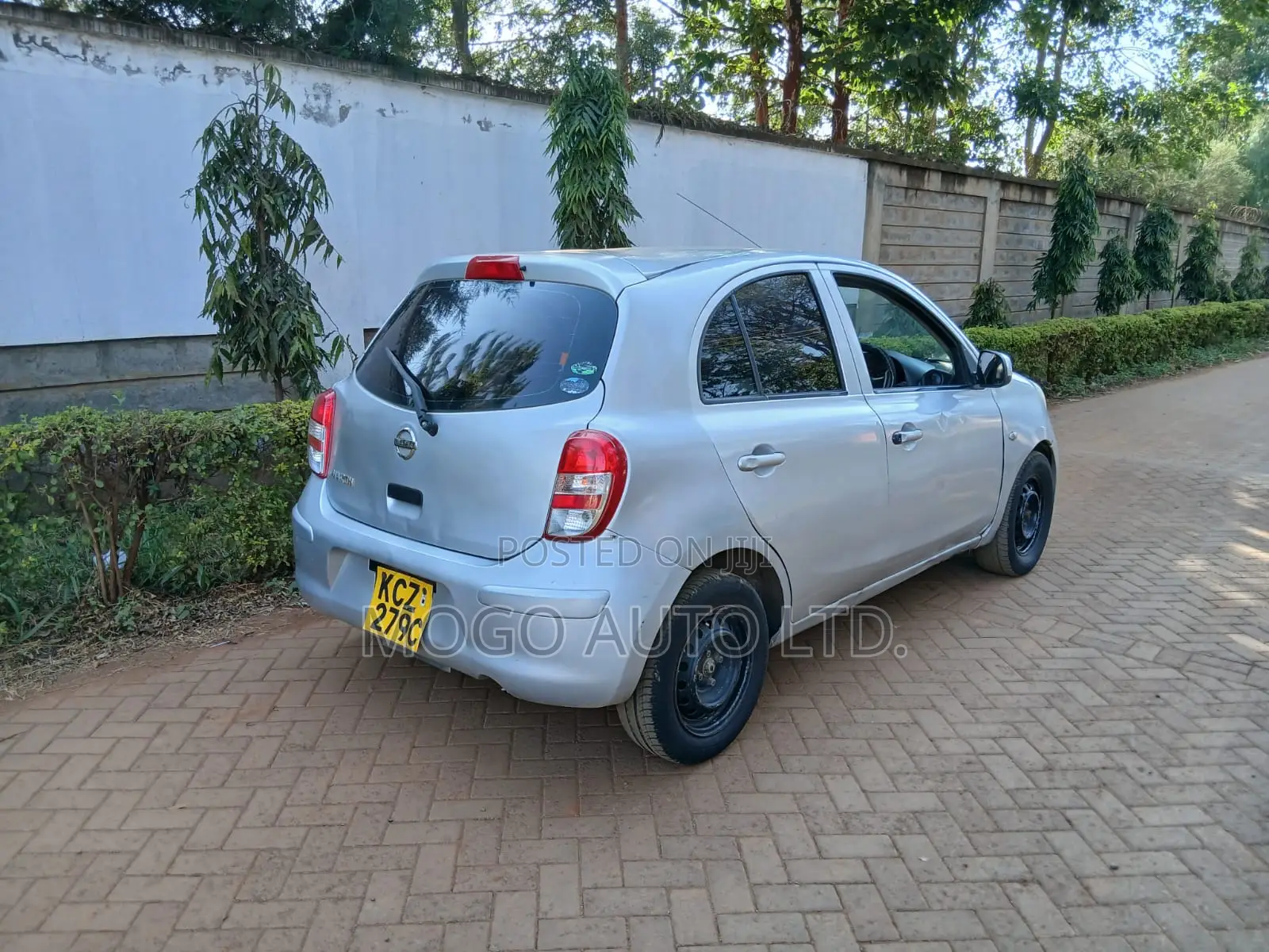 Nissan March 2013 Silver