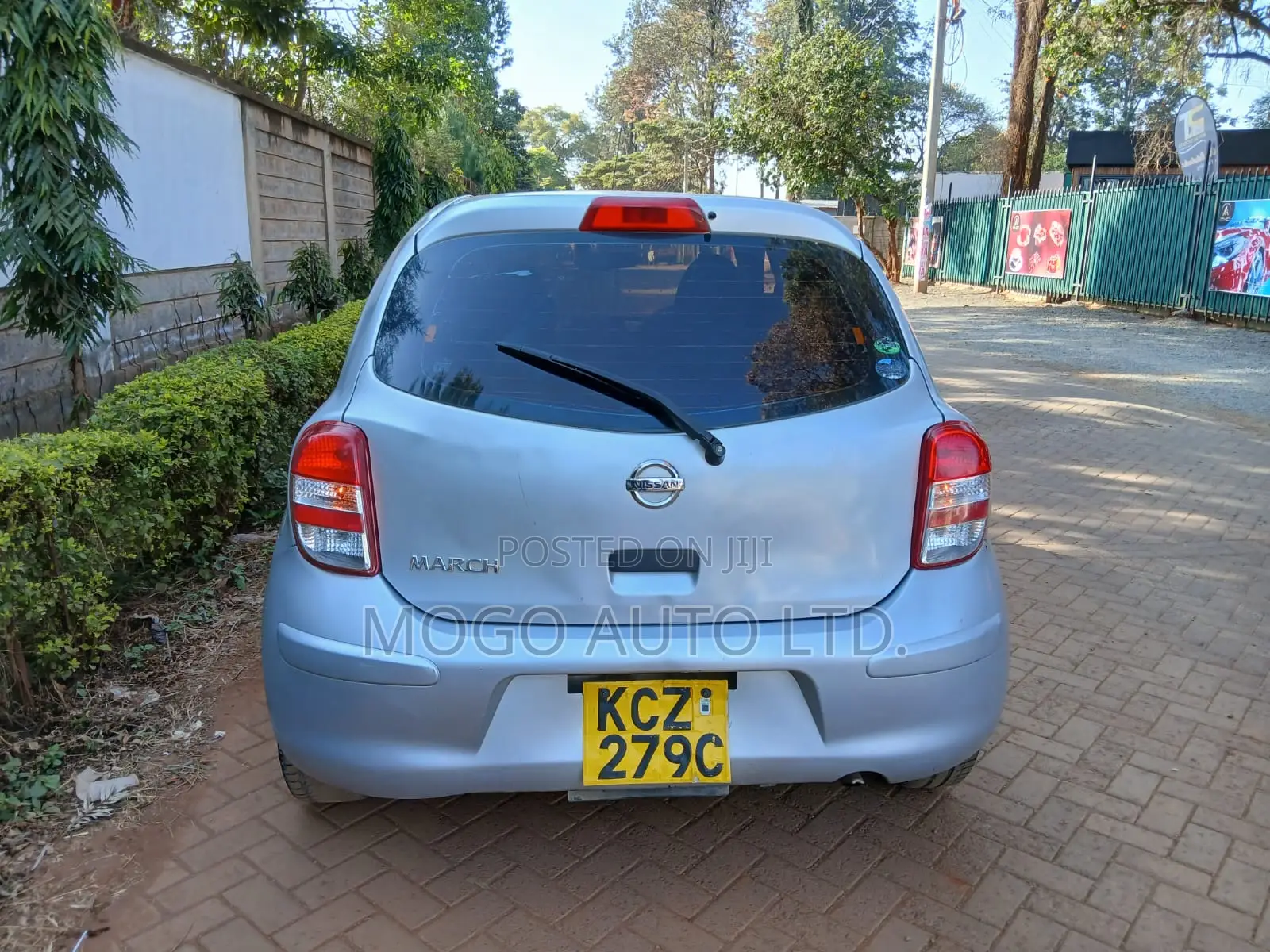 Nissan March 2013 Silver