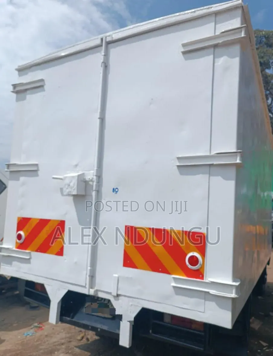 Mitsubishi Canter Local