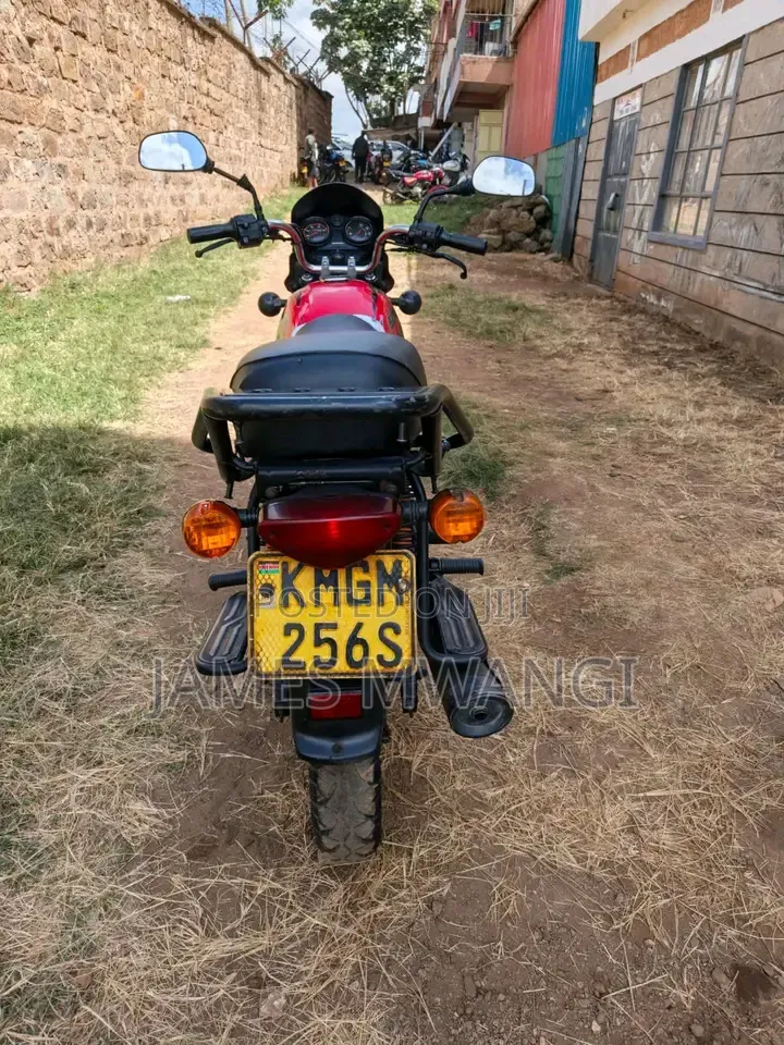 Bajaj Boxer 2018 Red