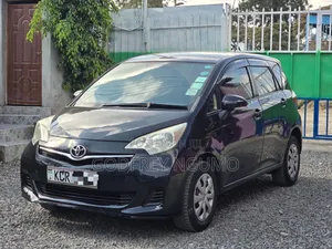 Toyota Ractis 2012 Maroon