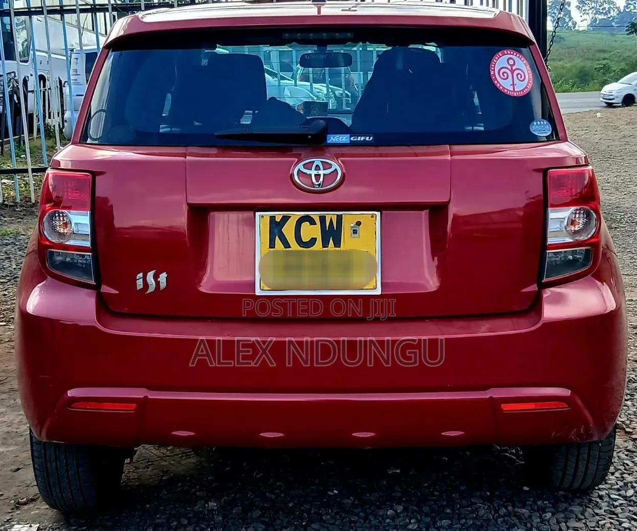Toyota IST 2012 Red