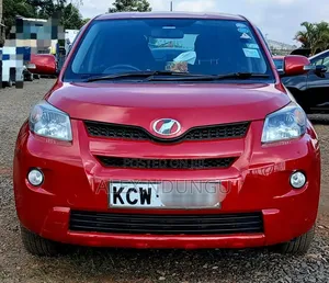 Toyota IST 2012 Red