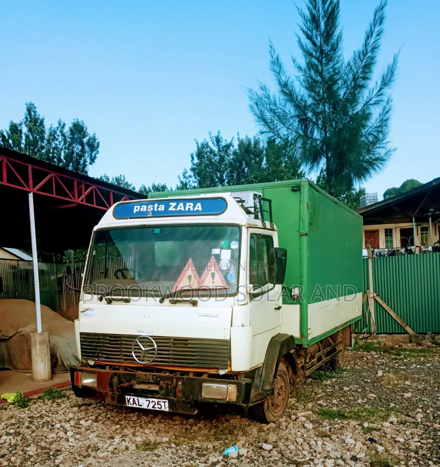 2 Mercedes Lorries for Sale