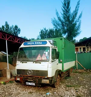 2 Mercedes Lorries for Sale