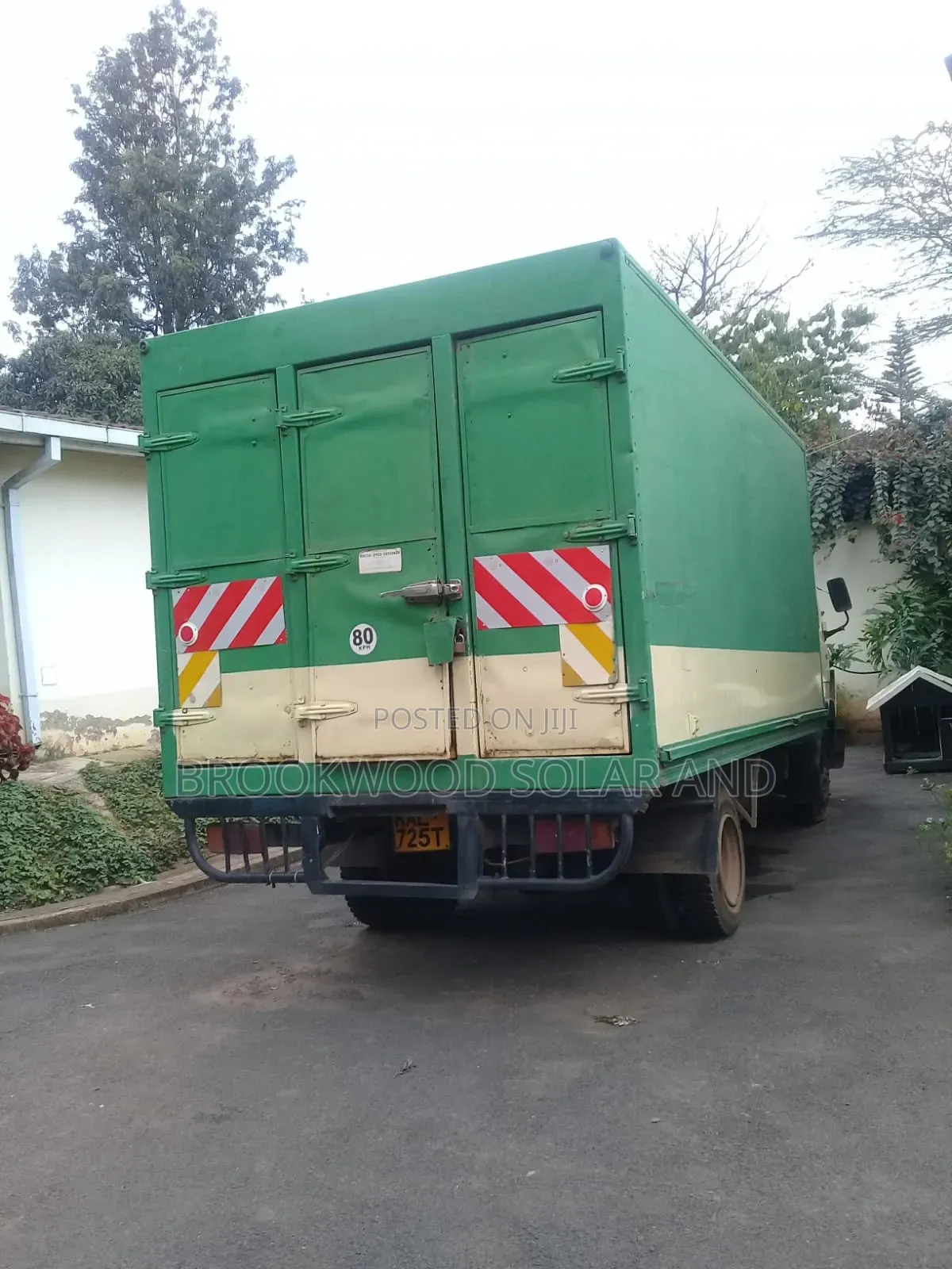 2 Mercedes Lorries for Sale