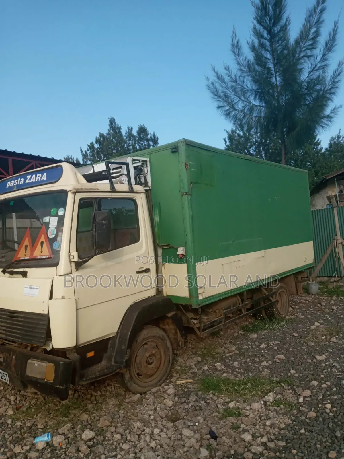 2 Mercedes Lorries for Sale