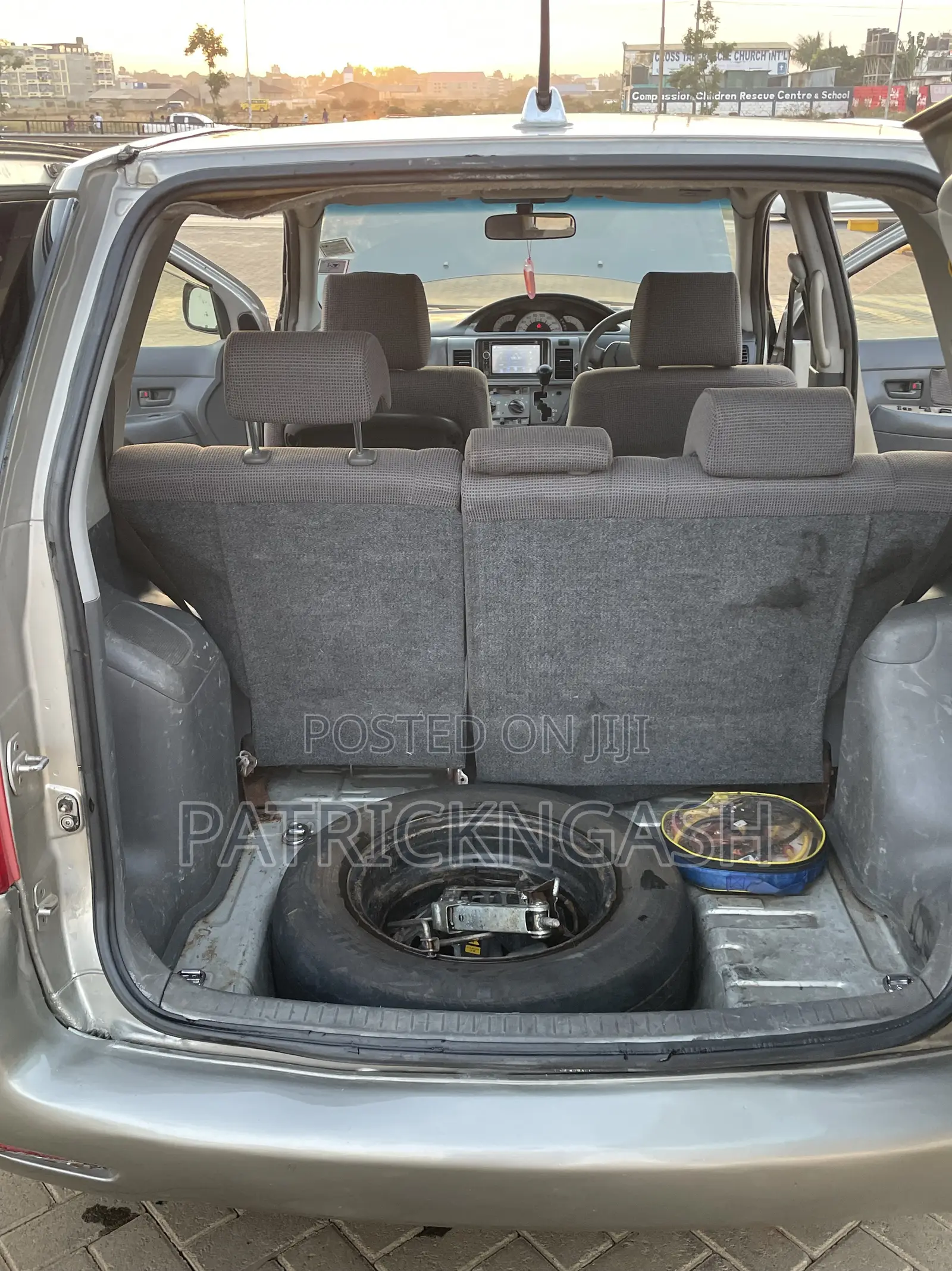Toyota Raum 2006 Silver