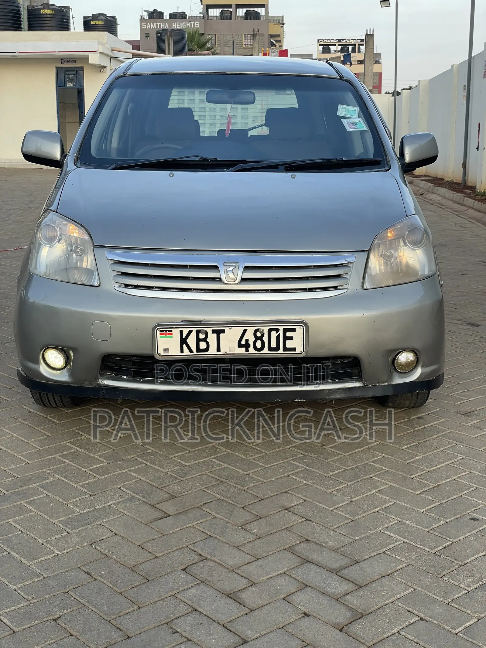 Toyota Raum 2006 Silver