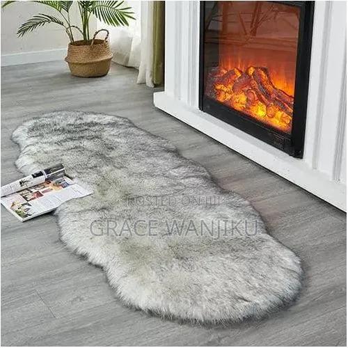 Faux Far Plush Floor Mat/Bedside Mat