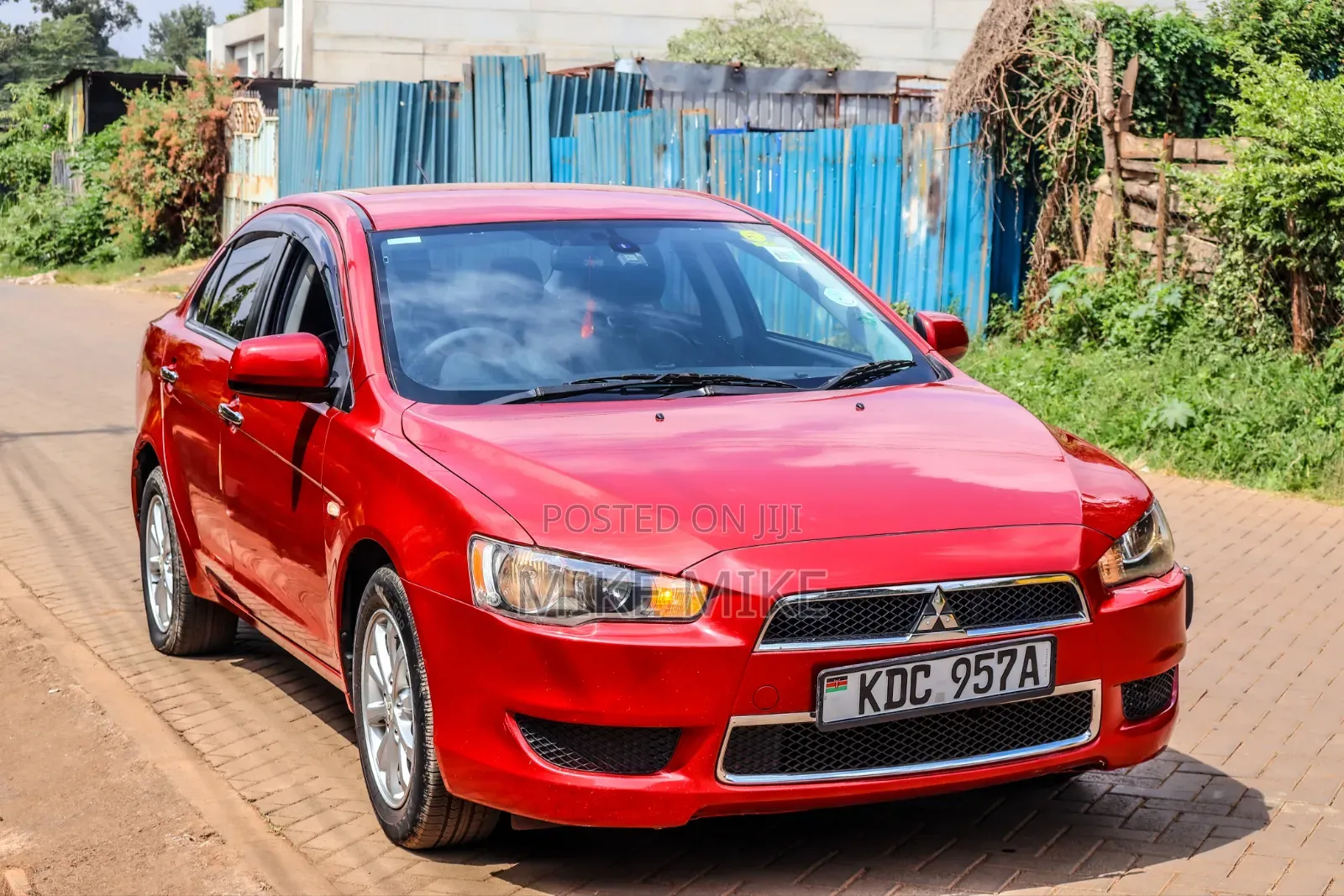 Mitsubishi Galant 2014 Red