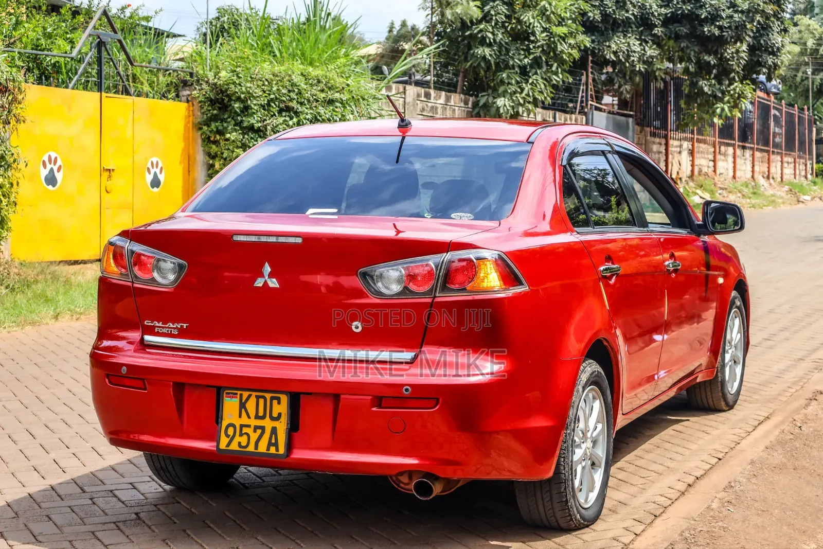 Mitsubishi Galant 2014 Red