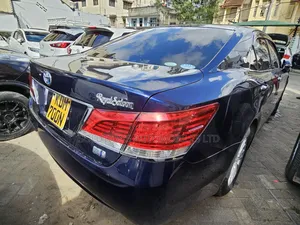 Toyota Crown 2016 Blue