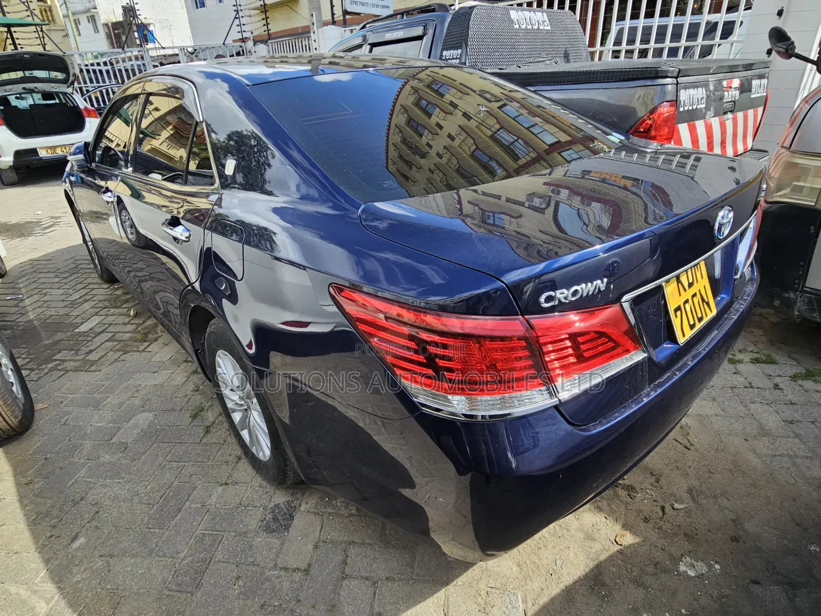 Toyota Crown 2016 Blue