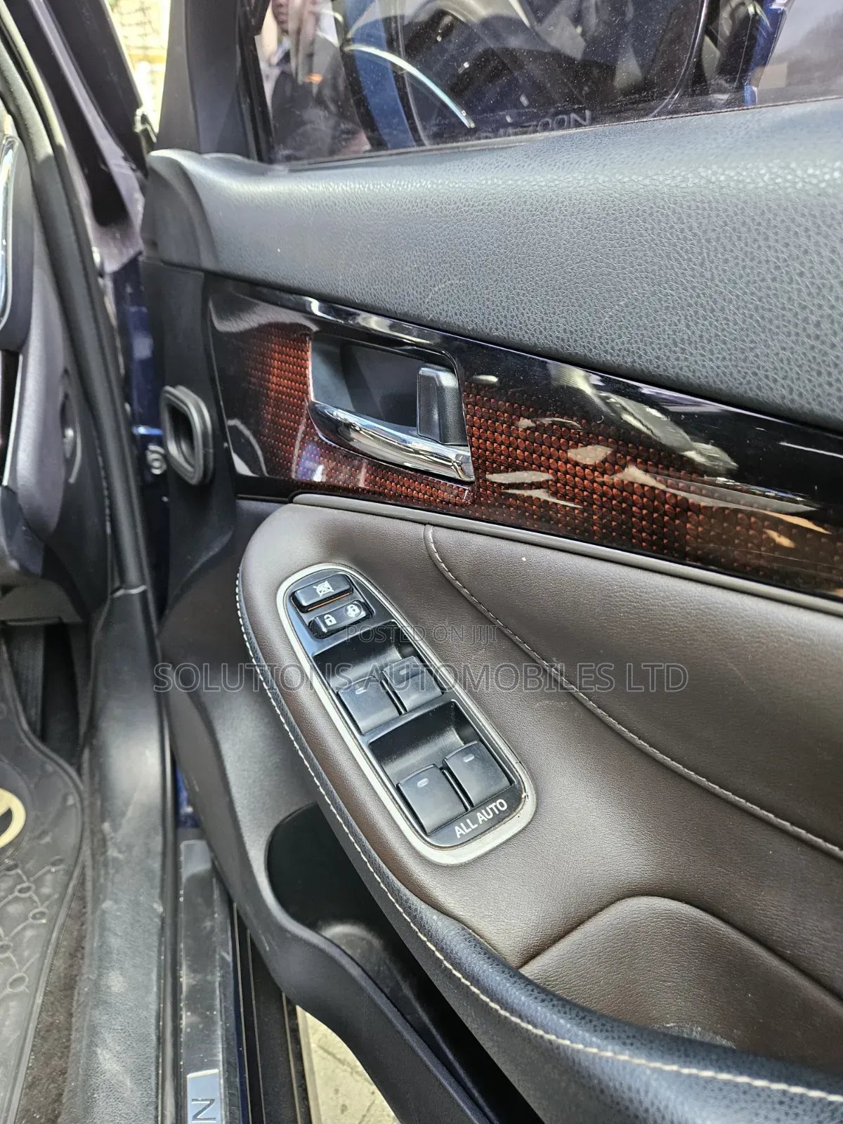 Toyota Crown 2016 Blue