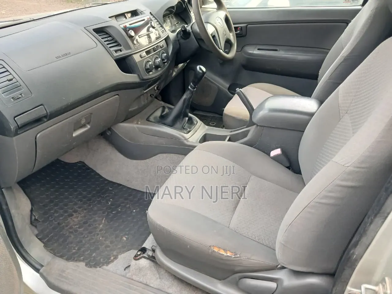 Toyota Hilux 2014 Gray