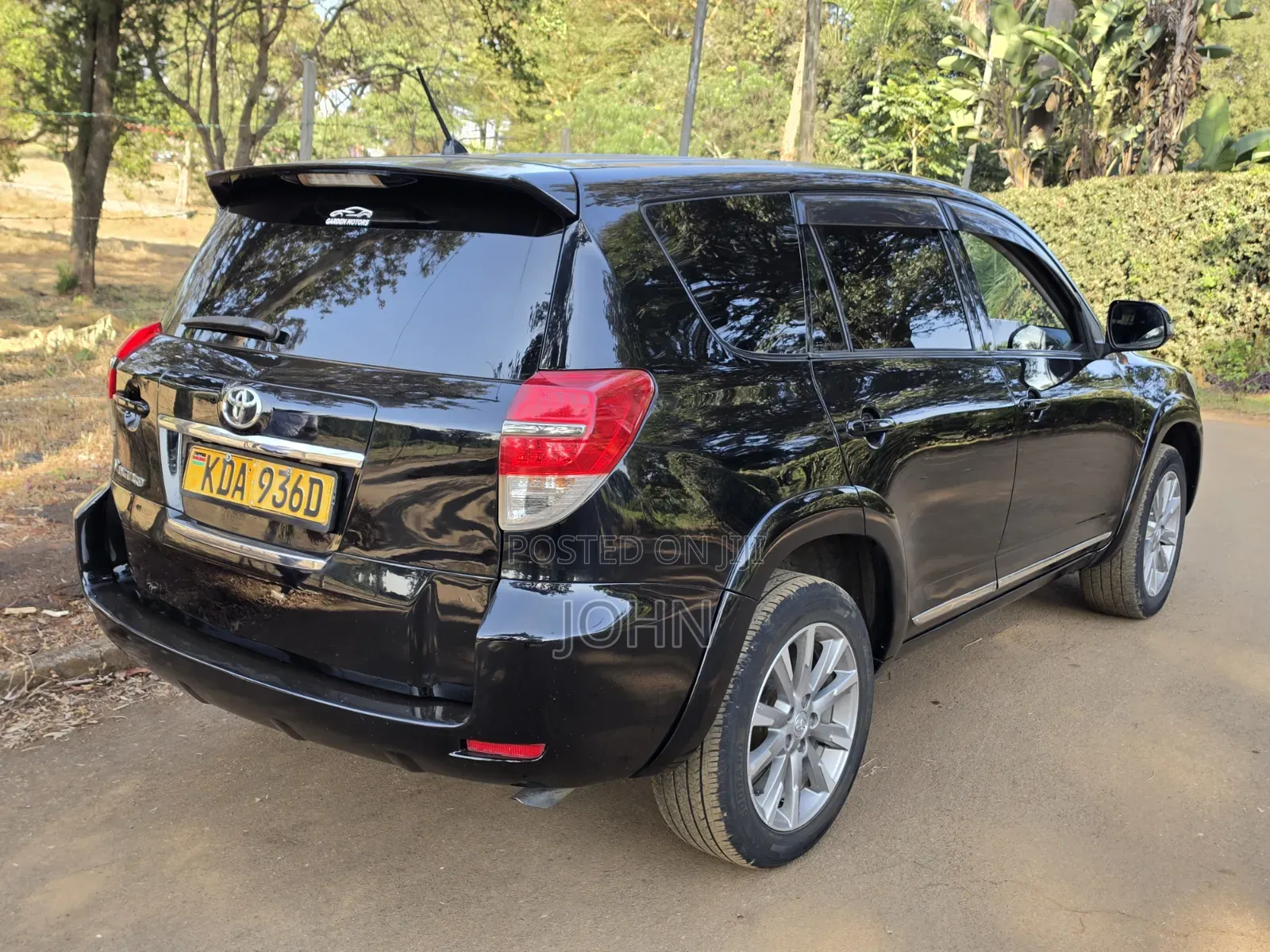 Toyota Vanguard 2013 Black