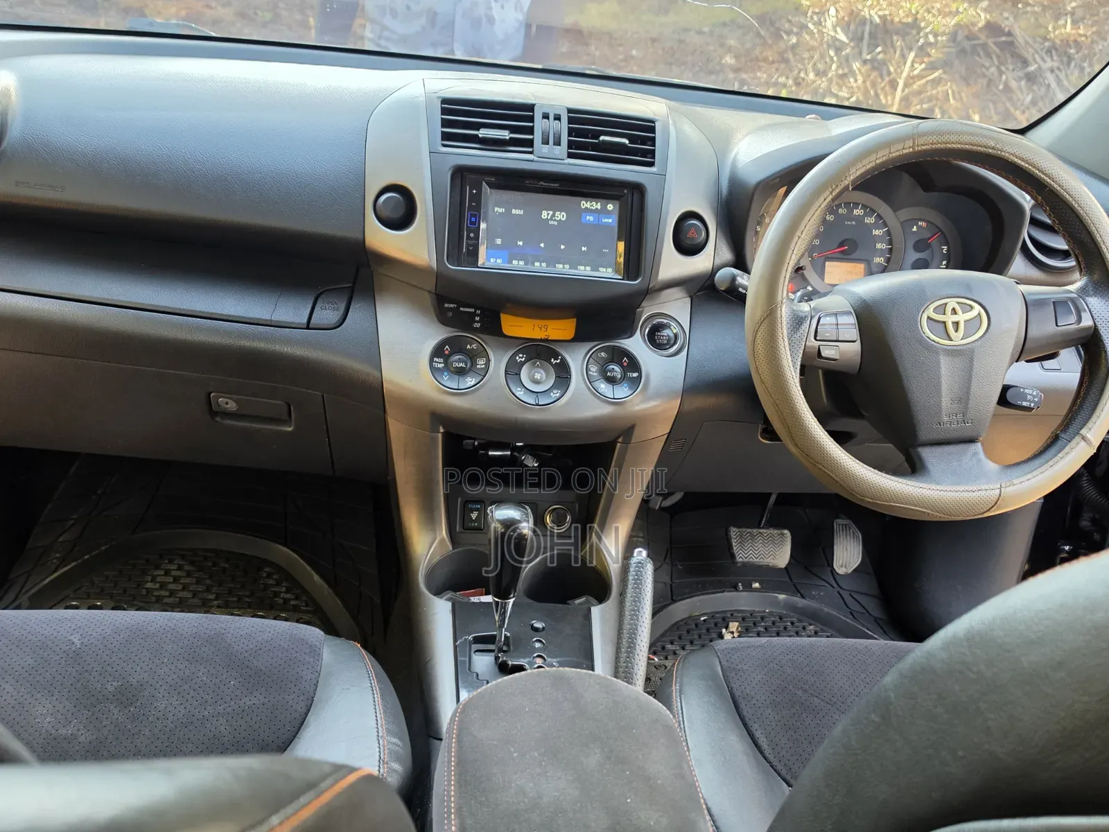Toyota Vanguard 2013 Black