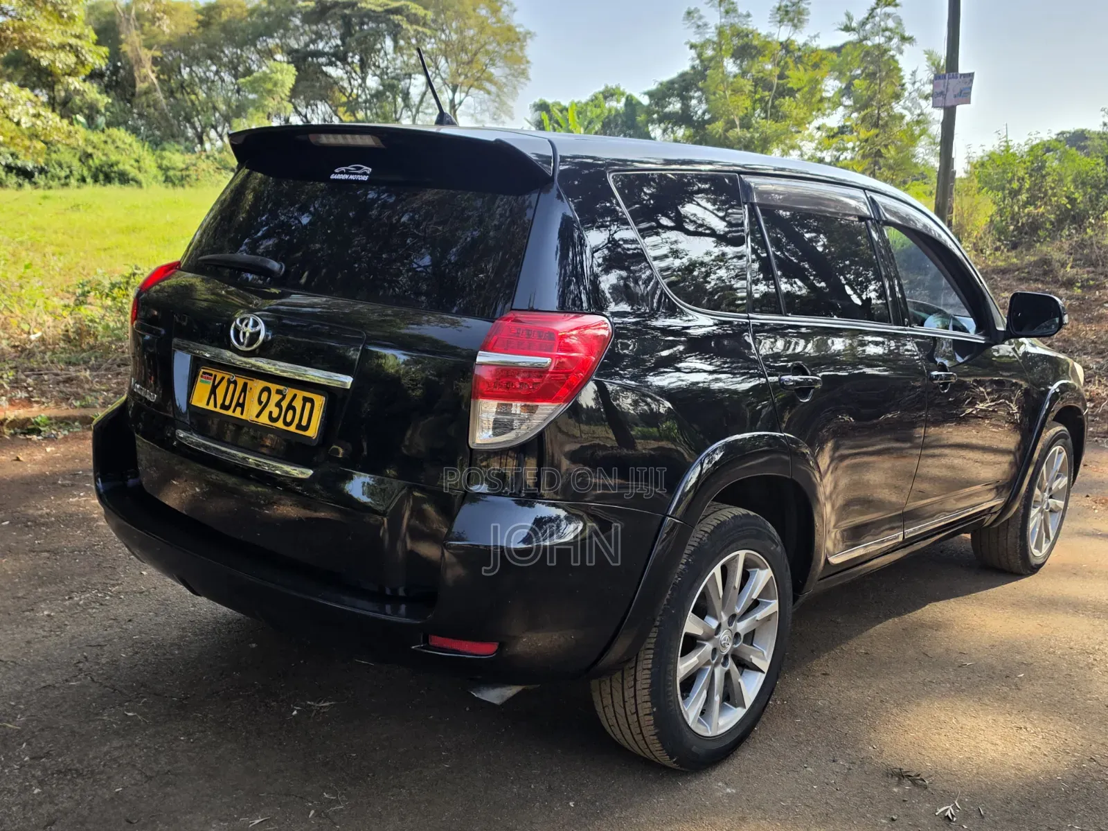 Toyota Vanguard 2013 Black