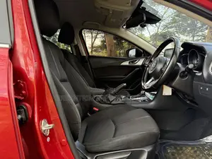 Mazda Axela 2017 Red