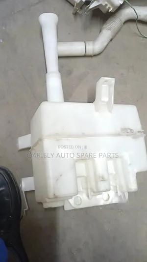 Washer Bottle Nissan Wingroad Y11