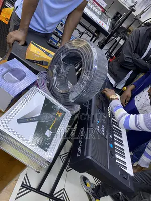 Yamaha Keyboard PSR E473
