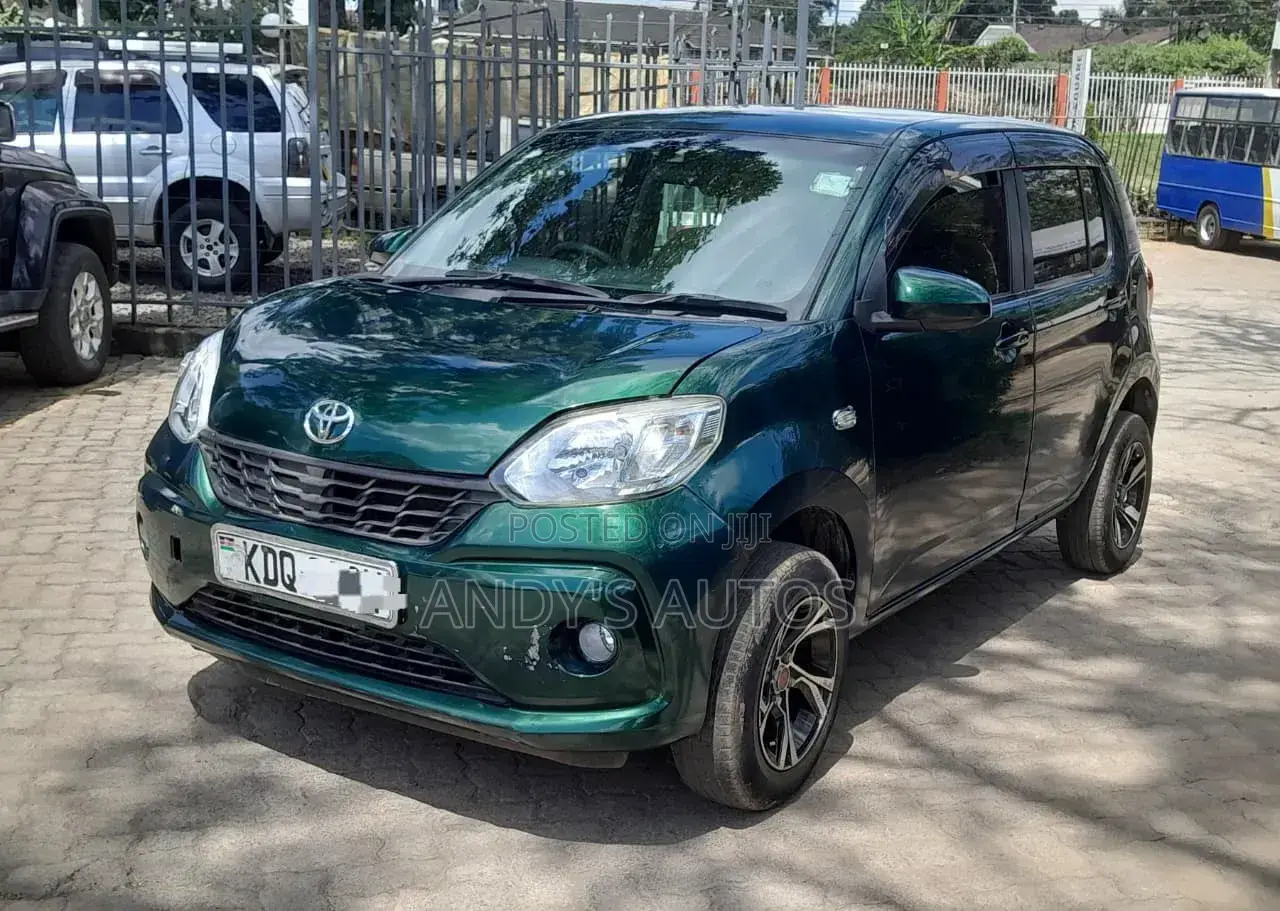 Toyota Passo 2017 Green