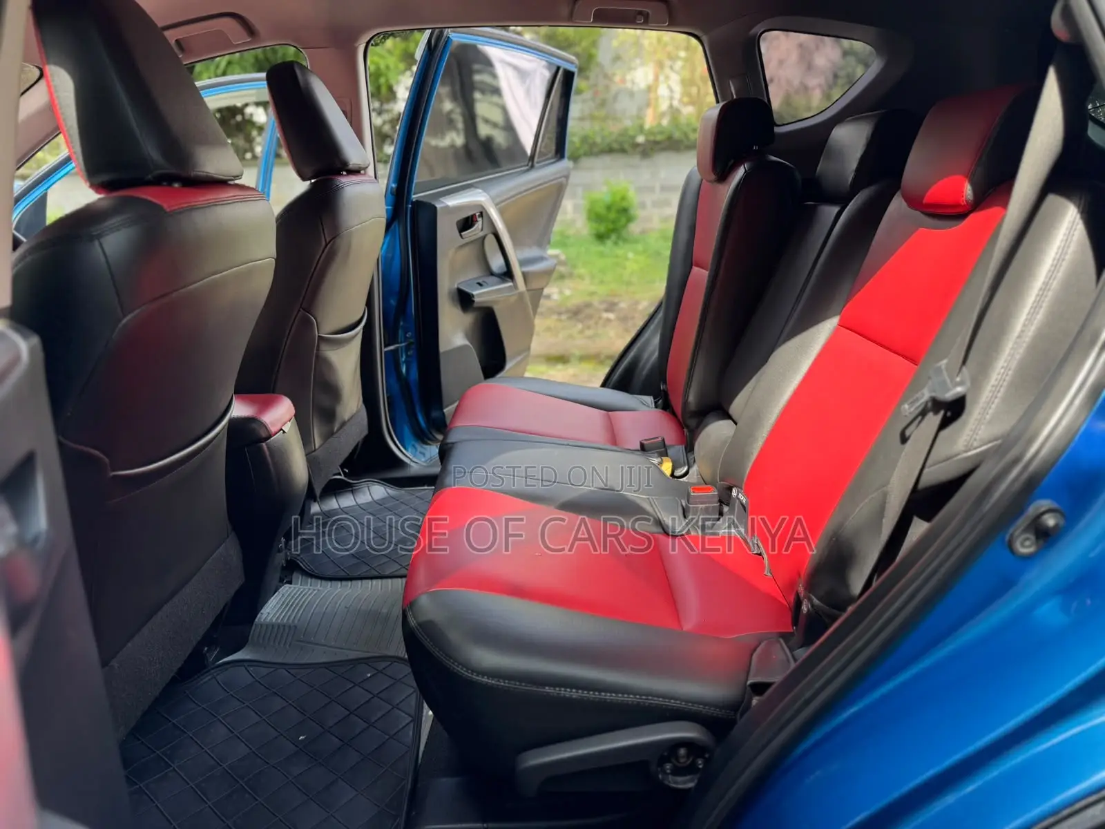 Toyota RAV4 2018 Blue