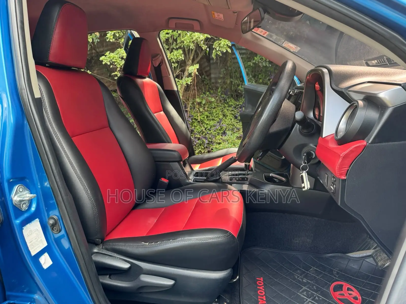 Toyota RAV4 2018 Blue