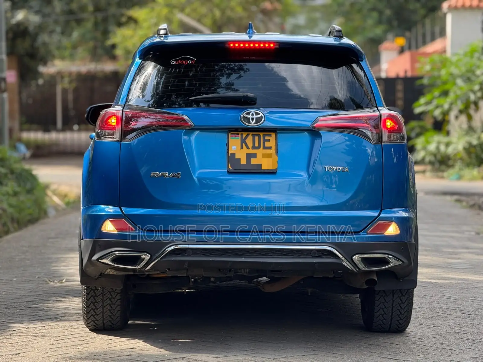 Toyota RAV4 2018 Blue