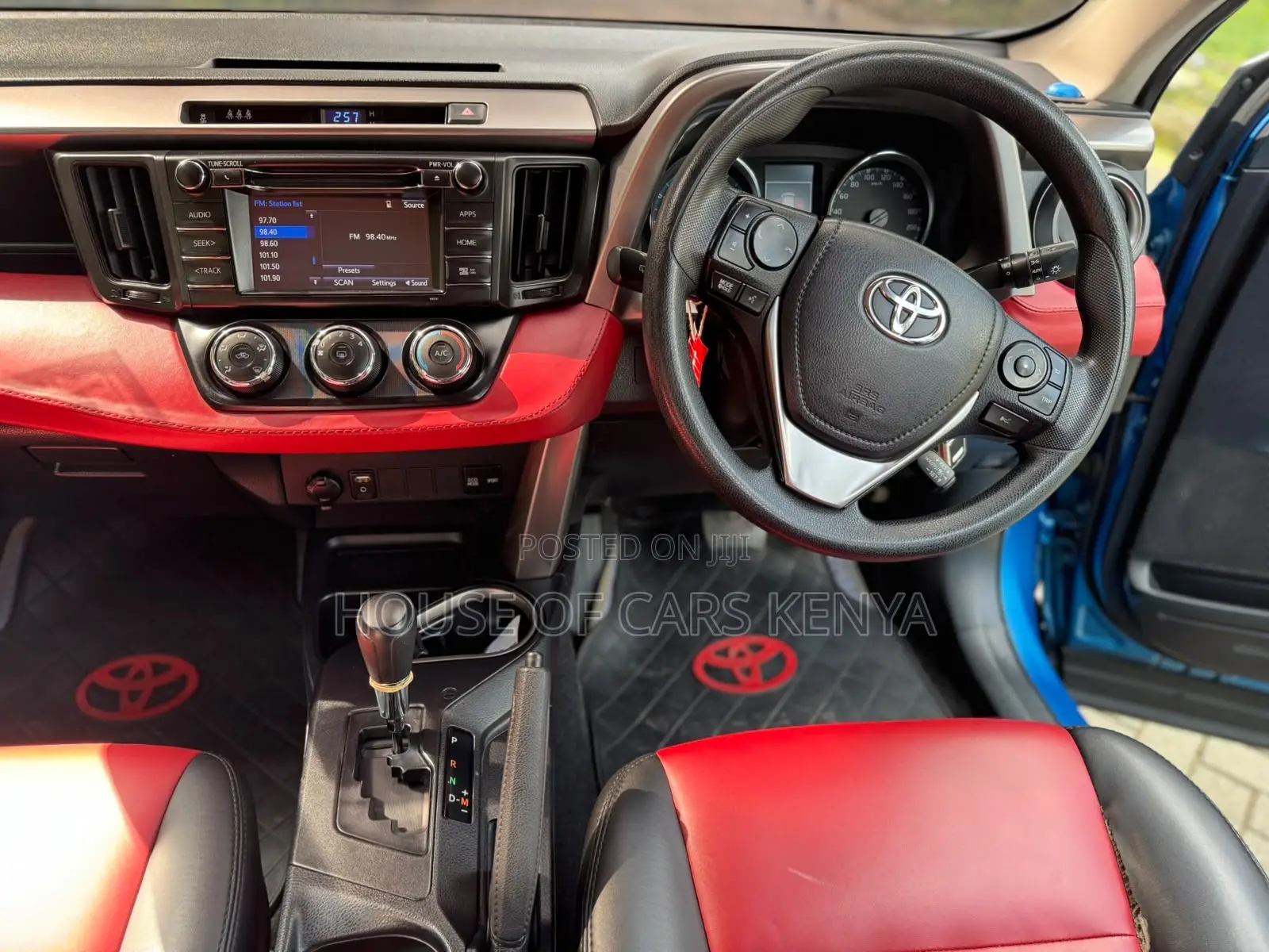 Toyota RAV4 2018 Blue