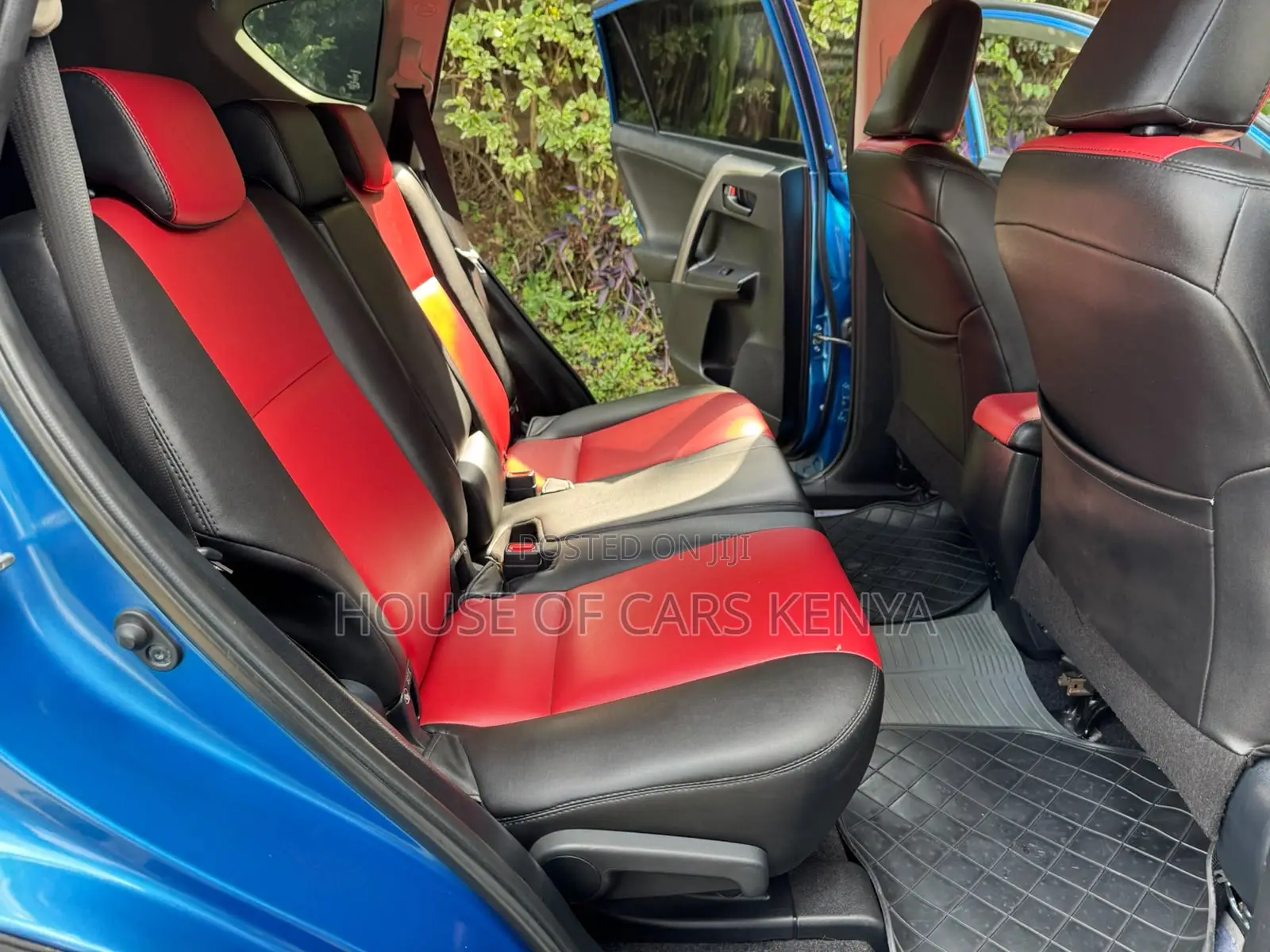 Toyota RAV4 2018 Blue