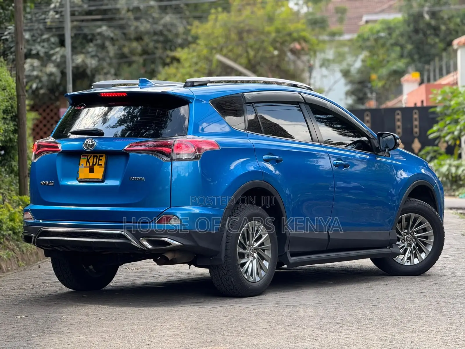 Toyota RAV4 2018 Blue
