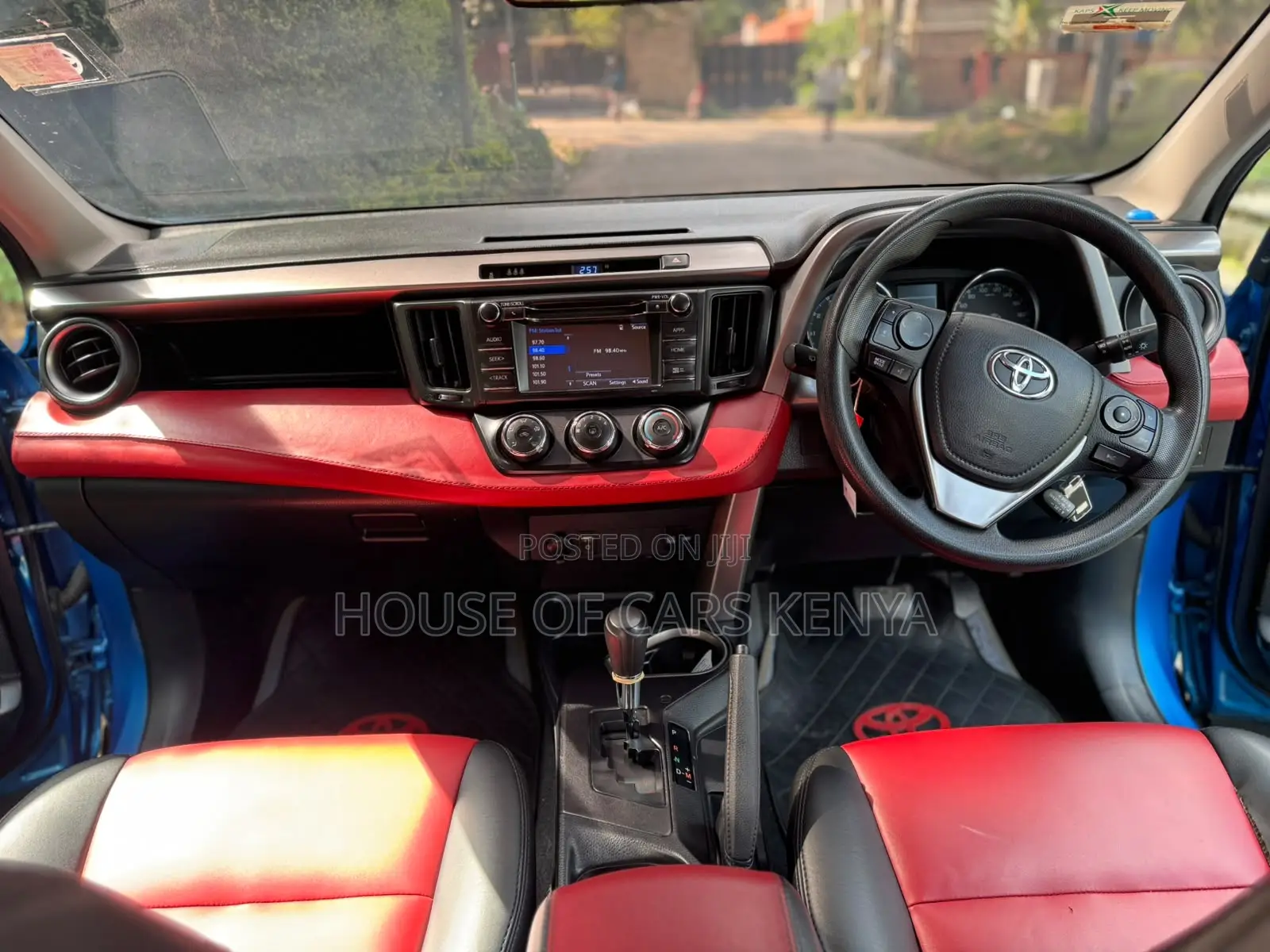 Toyota RAV4 2018 Blue