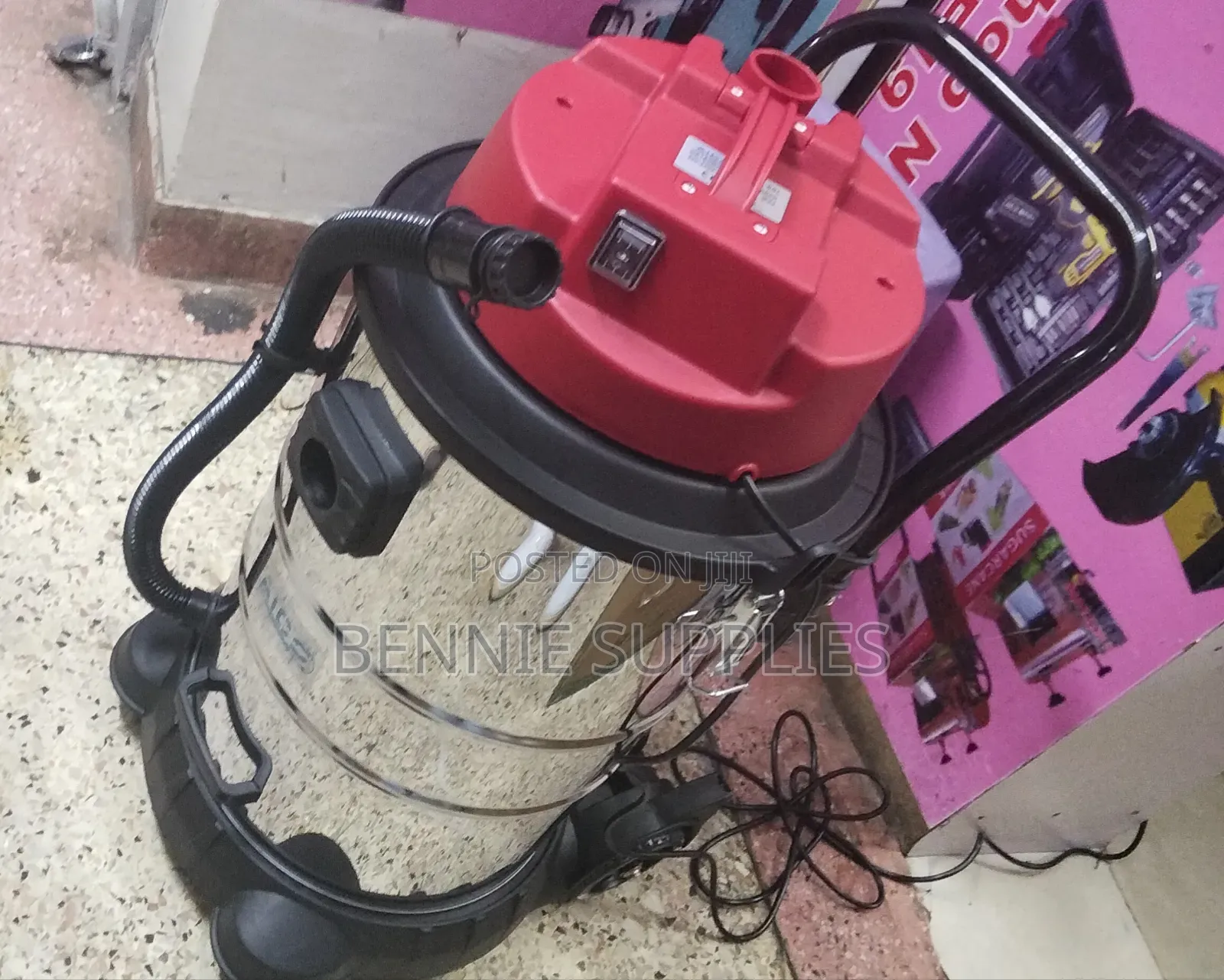20l Aicco Vacuum Cleaner