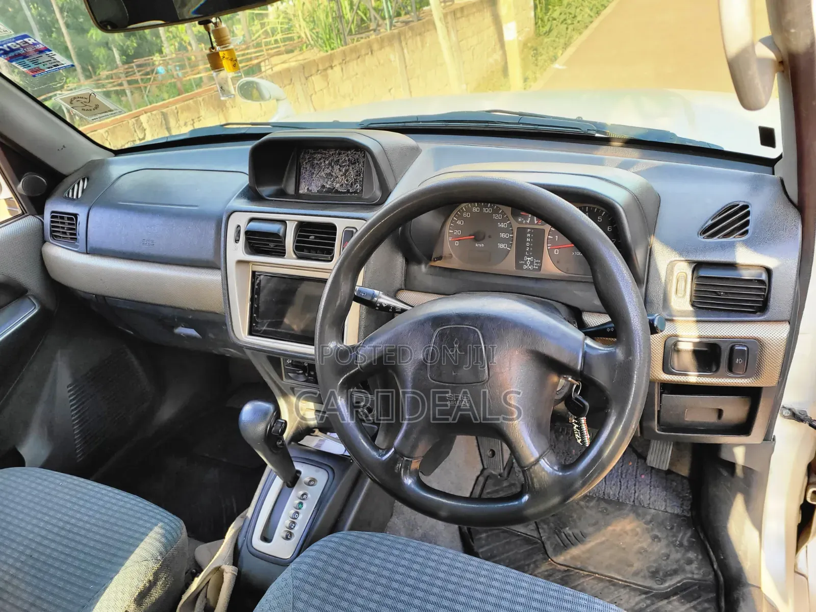 Mitsubishi Pajero 2002 White