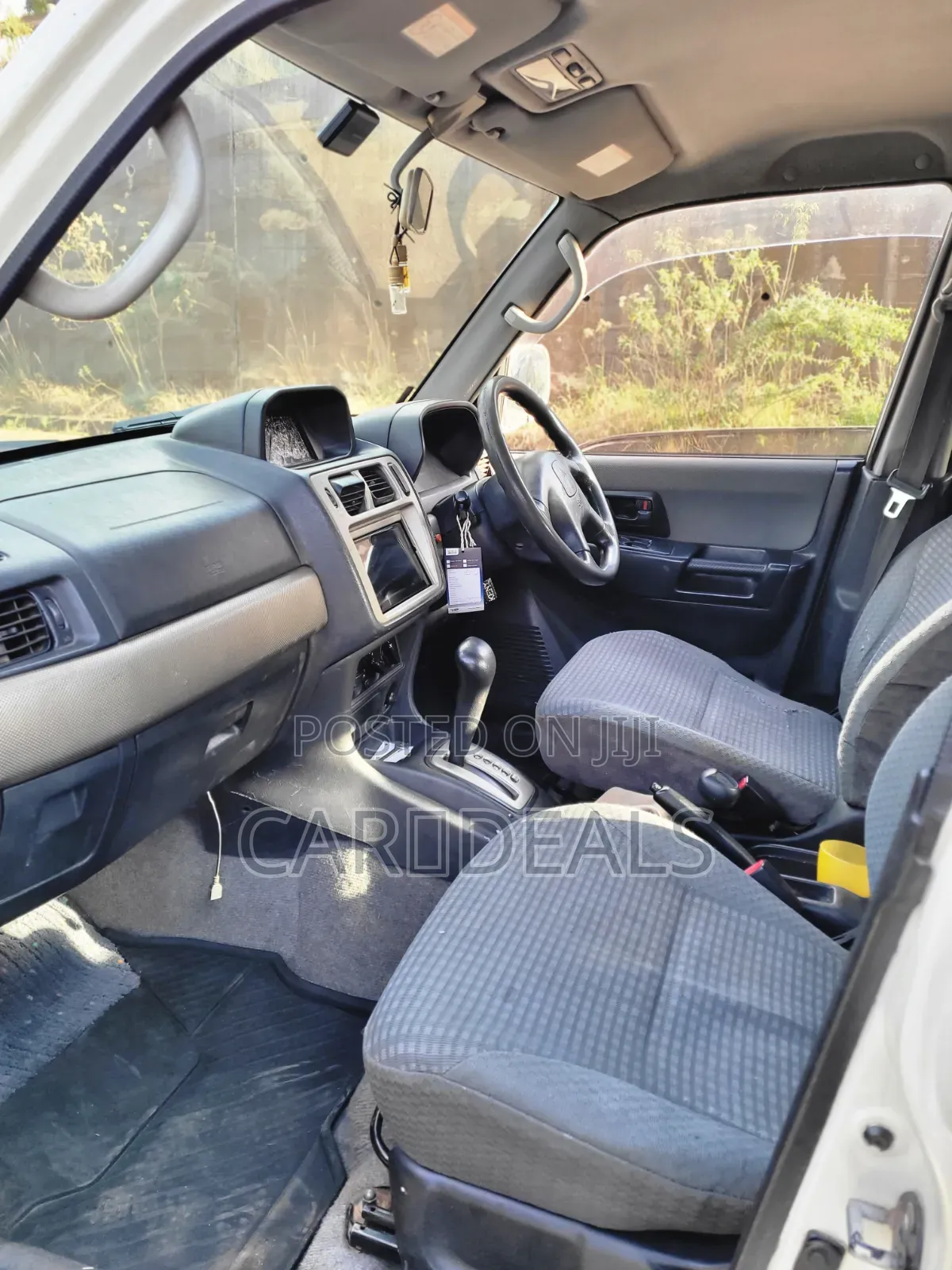 Mitsubishi Pajero 2002 White