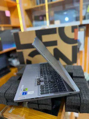 Laptop Lenovo Legion 5 32GB Intel Core Ultra 9 SSD 1T